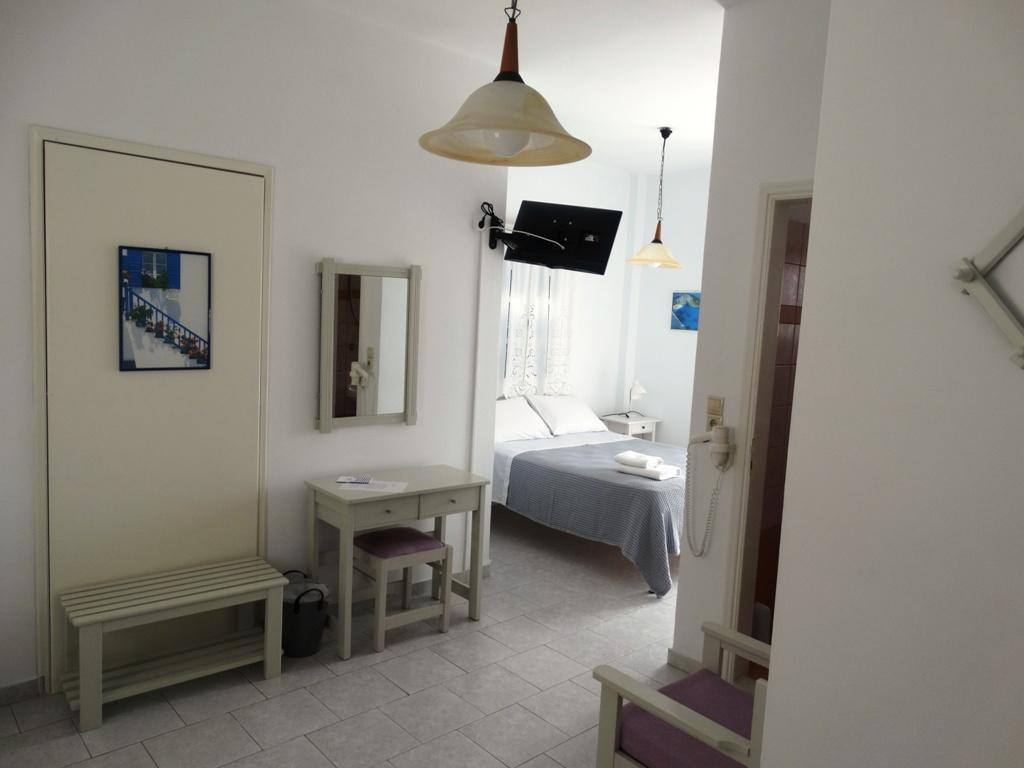 カタポラ Castelopetraアパートホテル エクステリア 写真